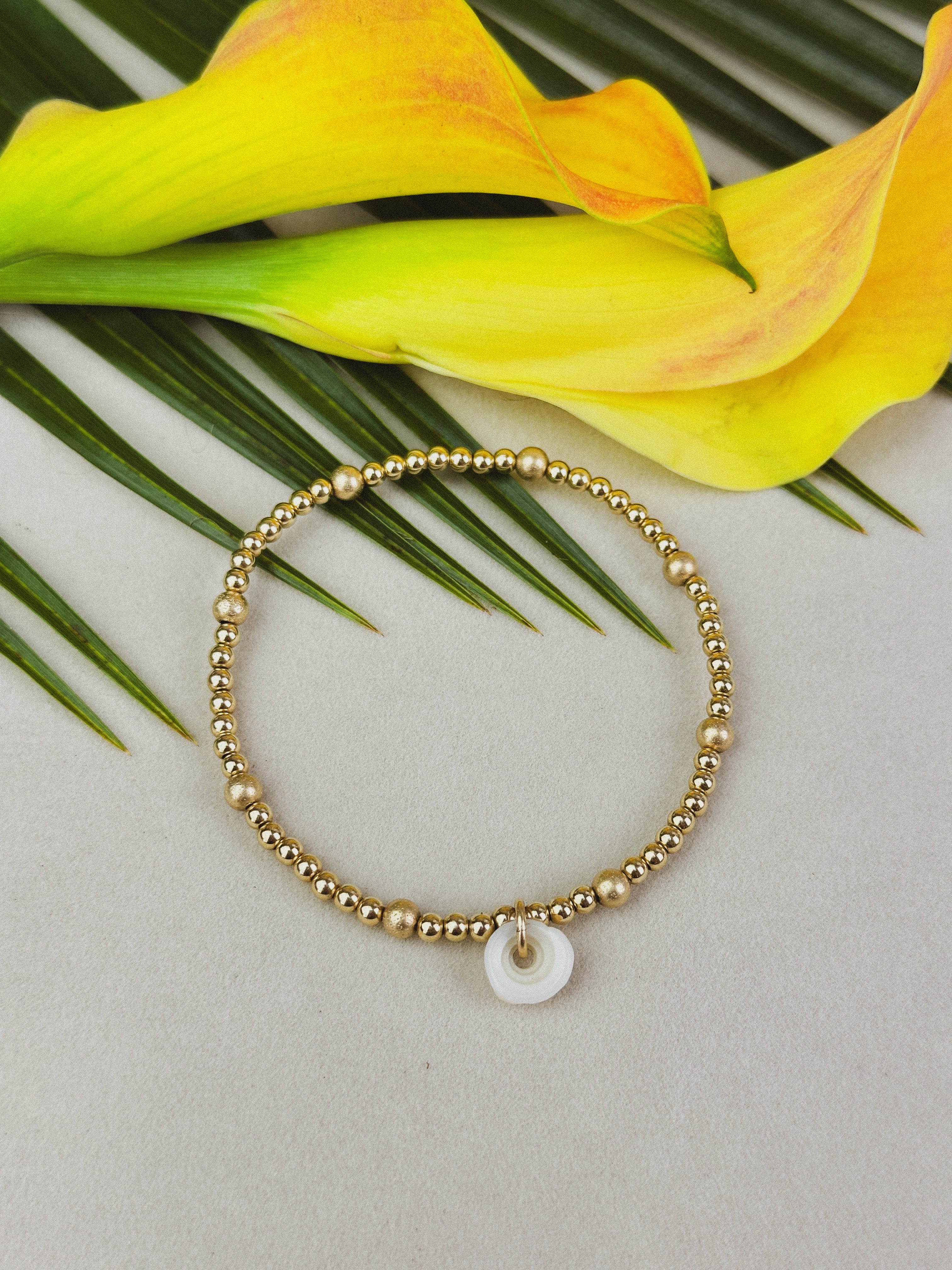 SALT by SK || Puka Shell Stretch Bracelet